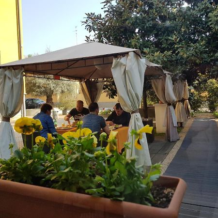 Mihotel Milánó Kültér fotó