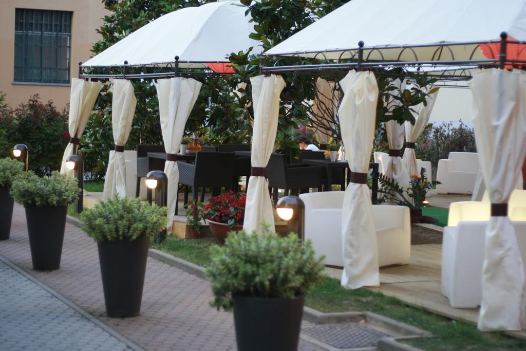 Mihotel Milánó Kültér fotó