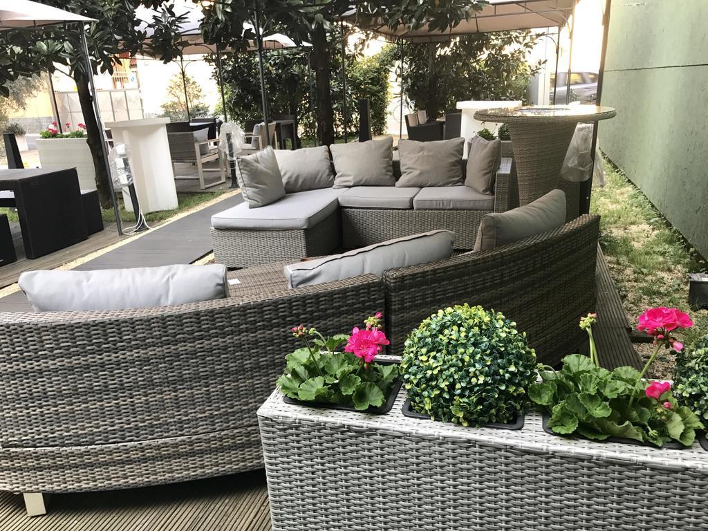 Mihotel Milánó Kültér fotó