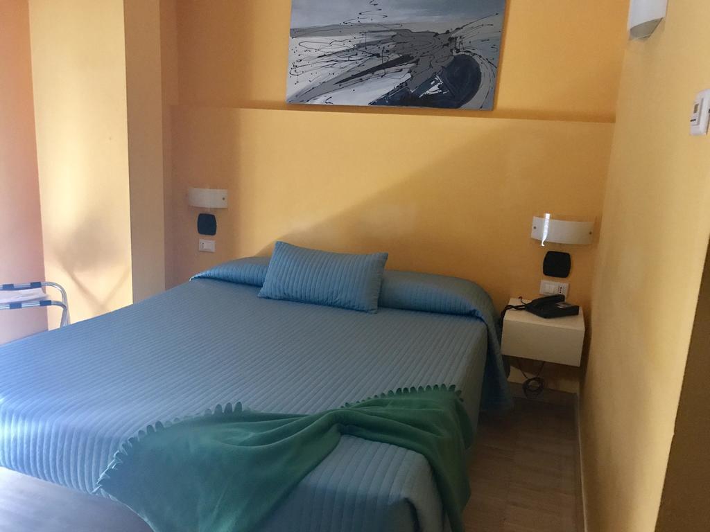 Mihotel Milánó Kültér fotó