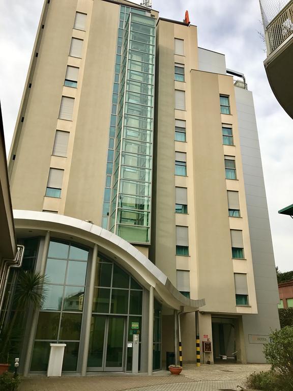 Mihotel Milánó Kültér fotó