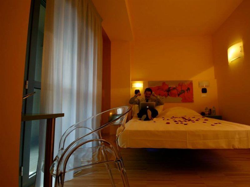 Mihotel Milánó Kültér fotó