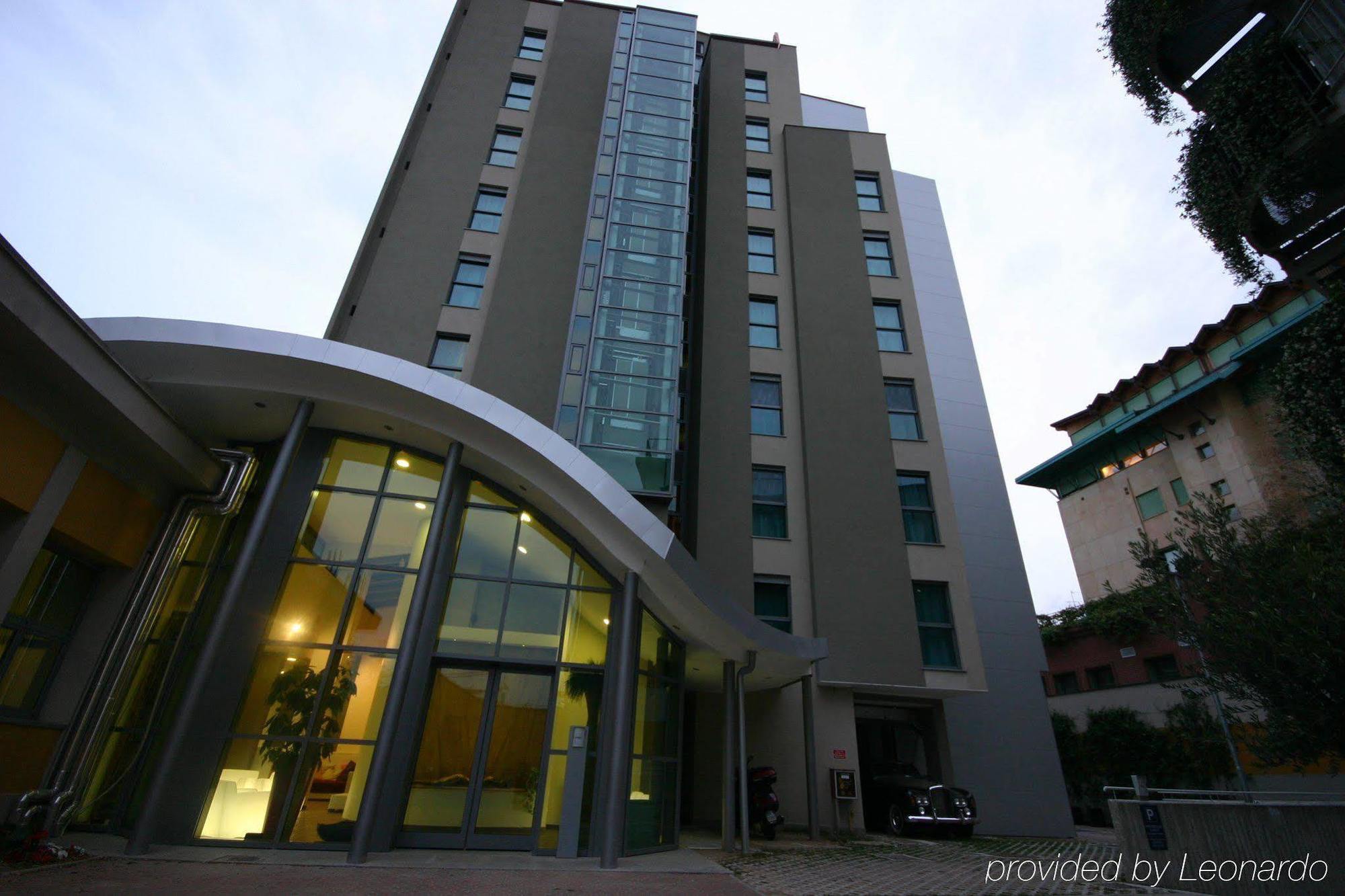 Mihotel Milánó Kültér fotó