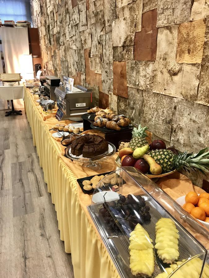 Mihotel Milánó Kültér fotó